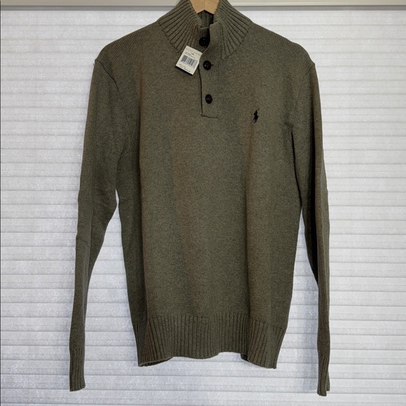 New with tags! Ralph Lauren Gray 1/4 button Sweater. Size M.